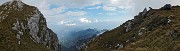 78 Scendendo da Cima Alben con vista in Val Seriana